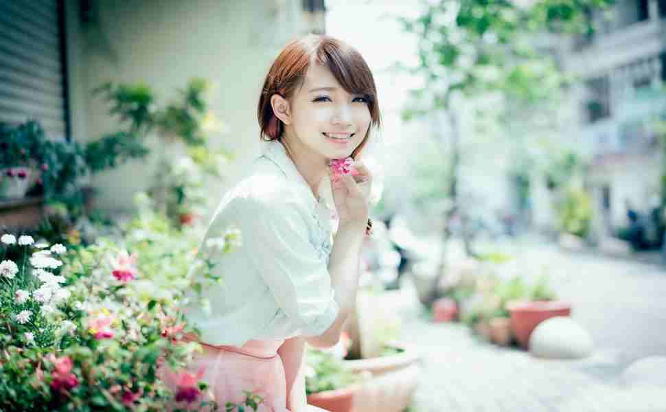 >2025年最新资料免费大全和2025新澳特今天是什么安卓版